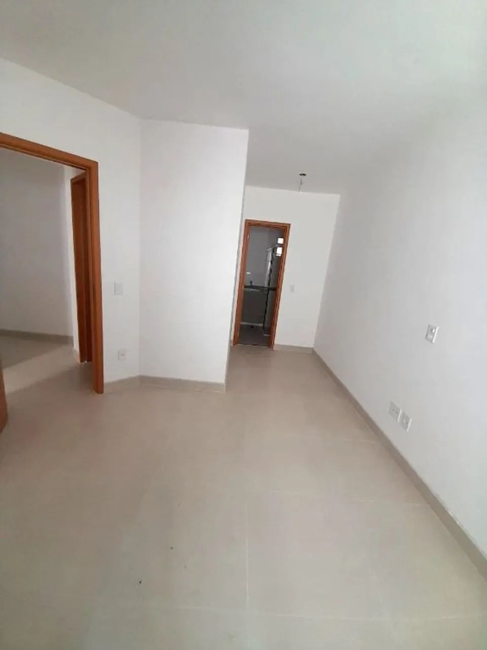 Área de serviço separada e independente com excelente ventilação natural. - Foto 2