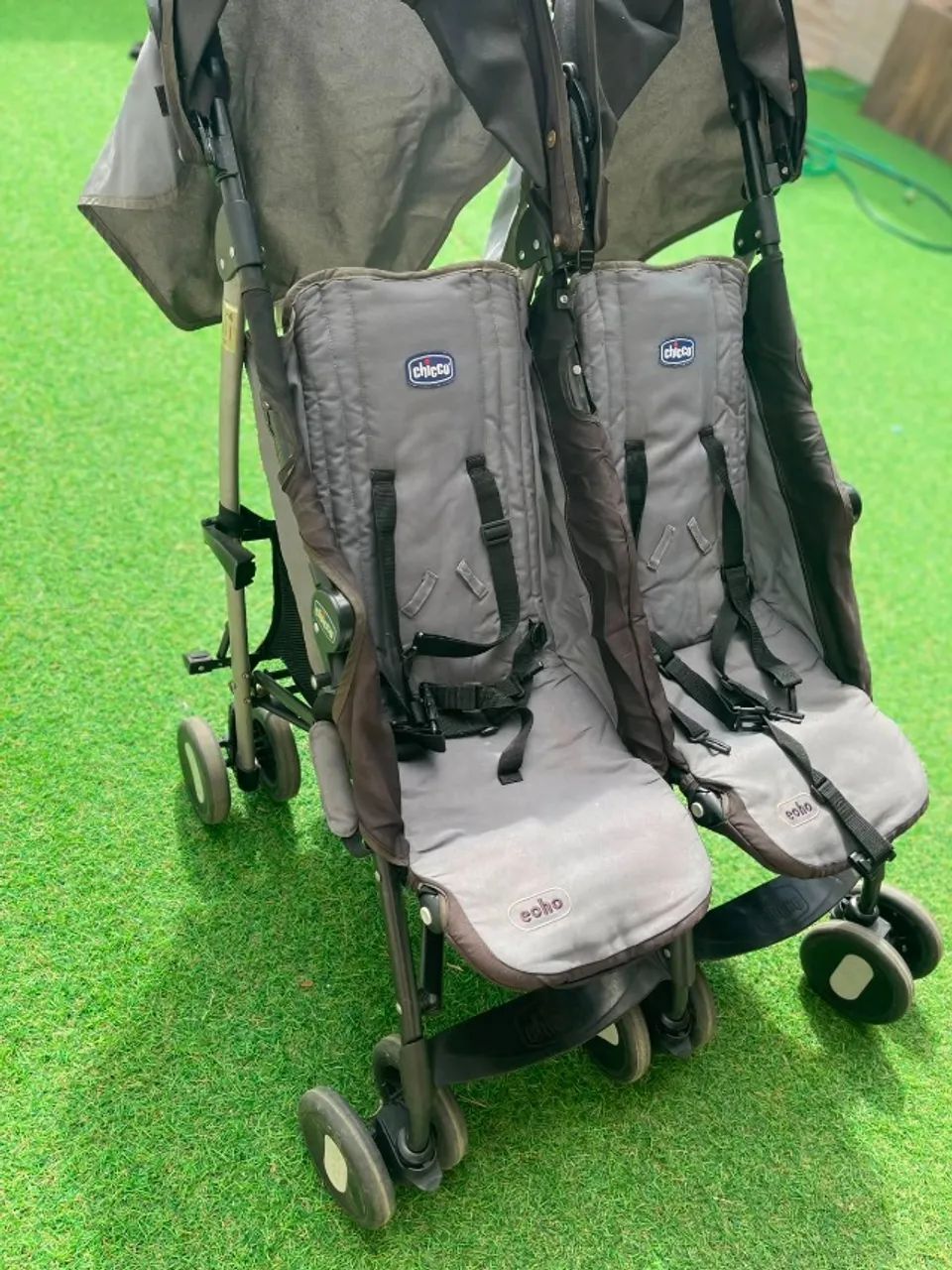 Carrinho de Bebê para Gêmeos Chicco Echo - Excelente Estado - R$ 499