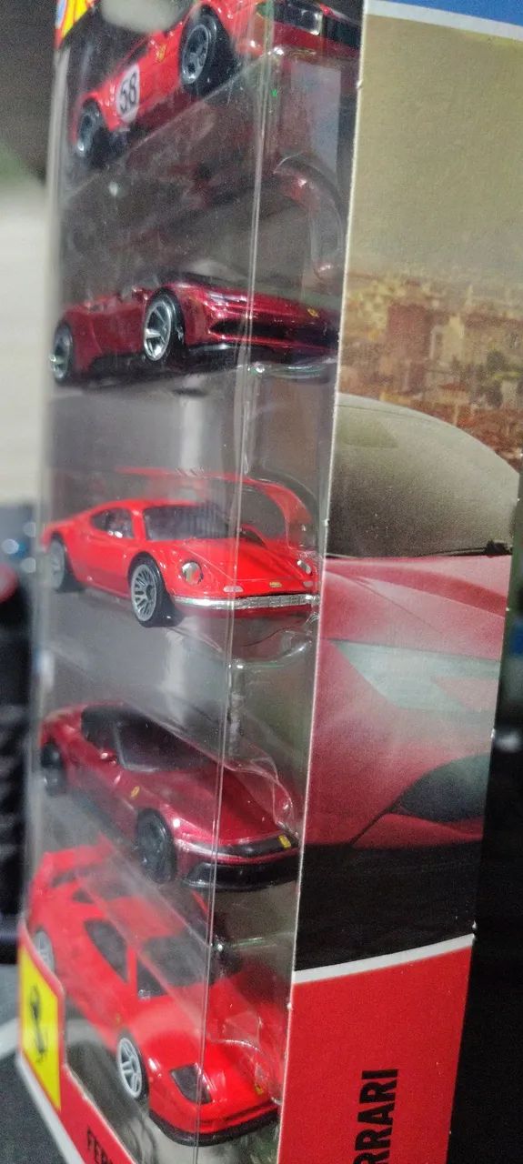 Pack de carrinhos Hotwheels edição especial FERRARI - Foto 3