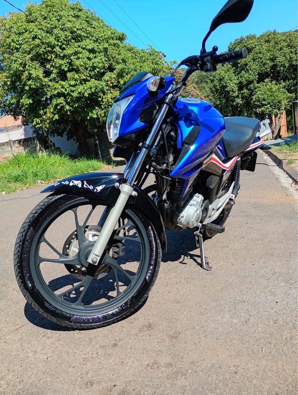 TITAN 160