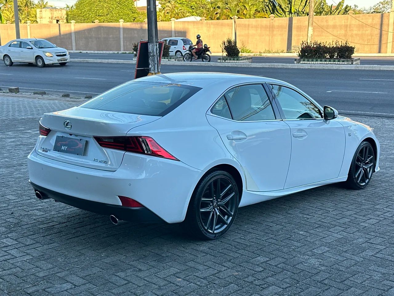 Lexus IS-250 F Sport 2.5 24V 208cv Aut., foto 6 de 11