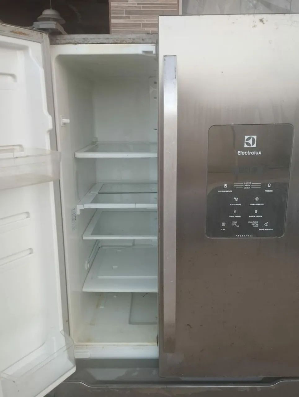 Vendo geladeira Eletrolux 