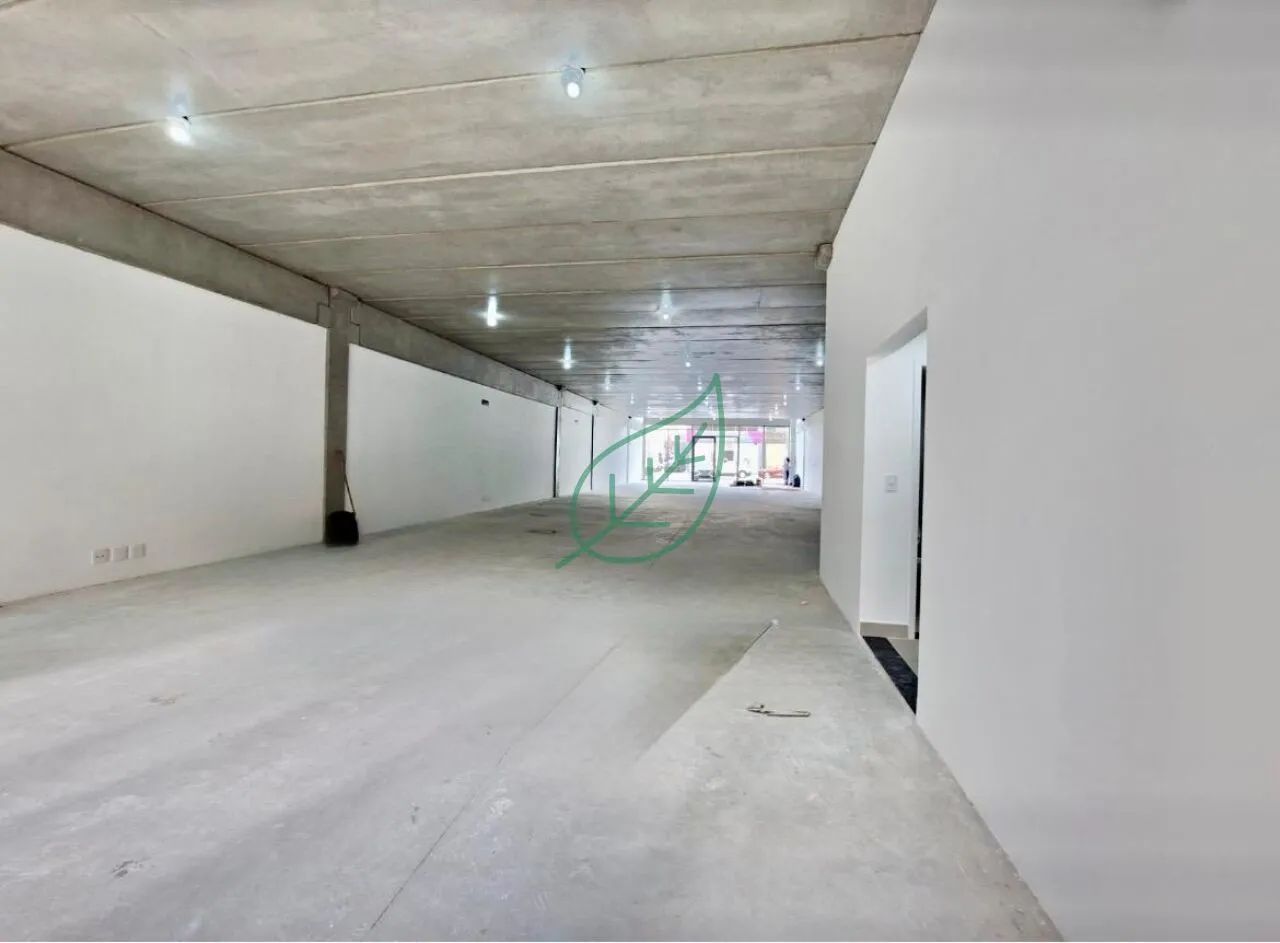 Loja com 750m2, nova, mais 300m2 Rooftop, 4 vagas de garagem em Moema. - Foto 4