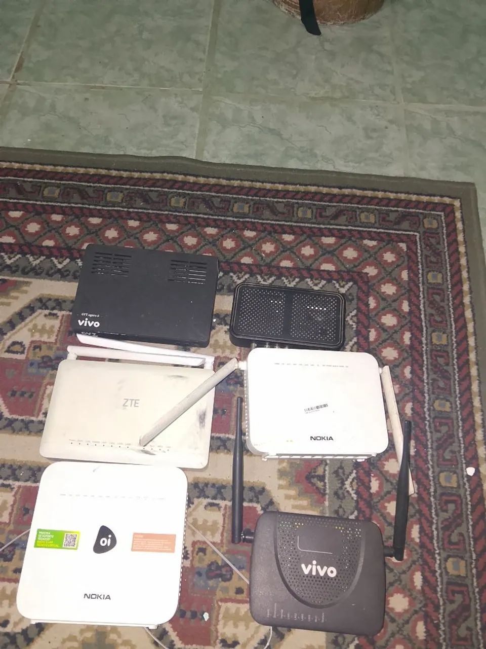 Roteadores e aparelho da sky 