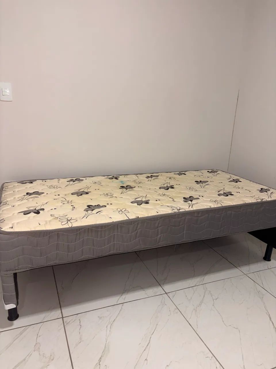 Cama BOX com auxiliar 