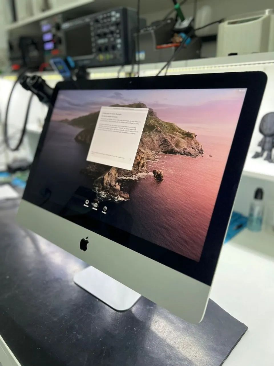IMAC　２０１３年 Imac 2013 - 21 pol - i5 8gb SSD de 1 tera - Computadores e