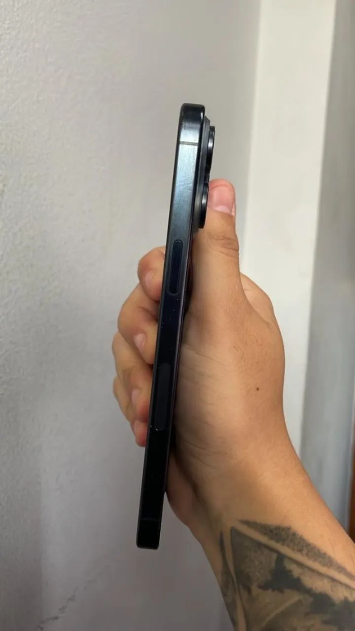 IPHONE 15 PRO MAX 512 GB PRETO SEMI NOVO  - Foto 2