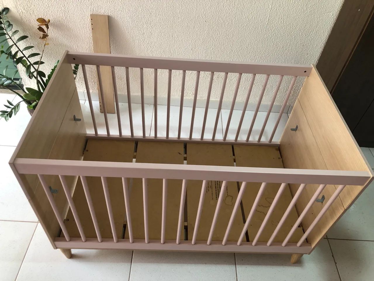 Berço Quater Rosa com Carvalho - Foto 2