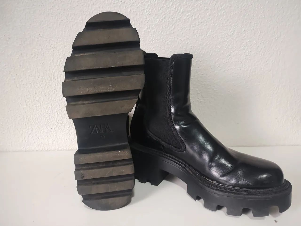 Bota Chelsea Zara modelo feminino tamanho 39 - Foto 4