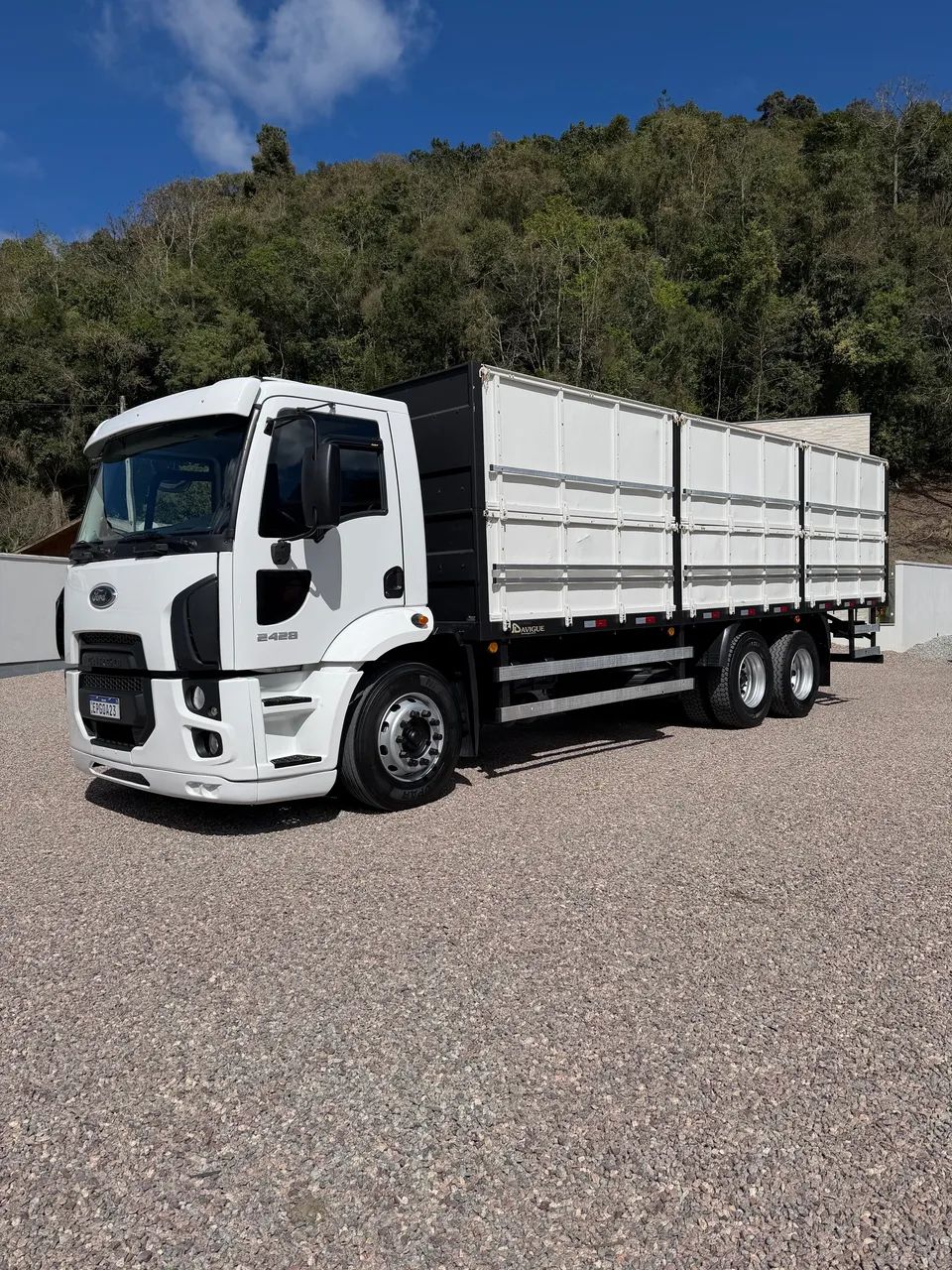 Ford cargo 2428 extremamente impecável (motor zero)  graneleiro  - Foto 2