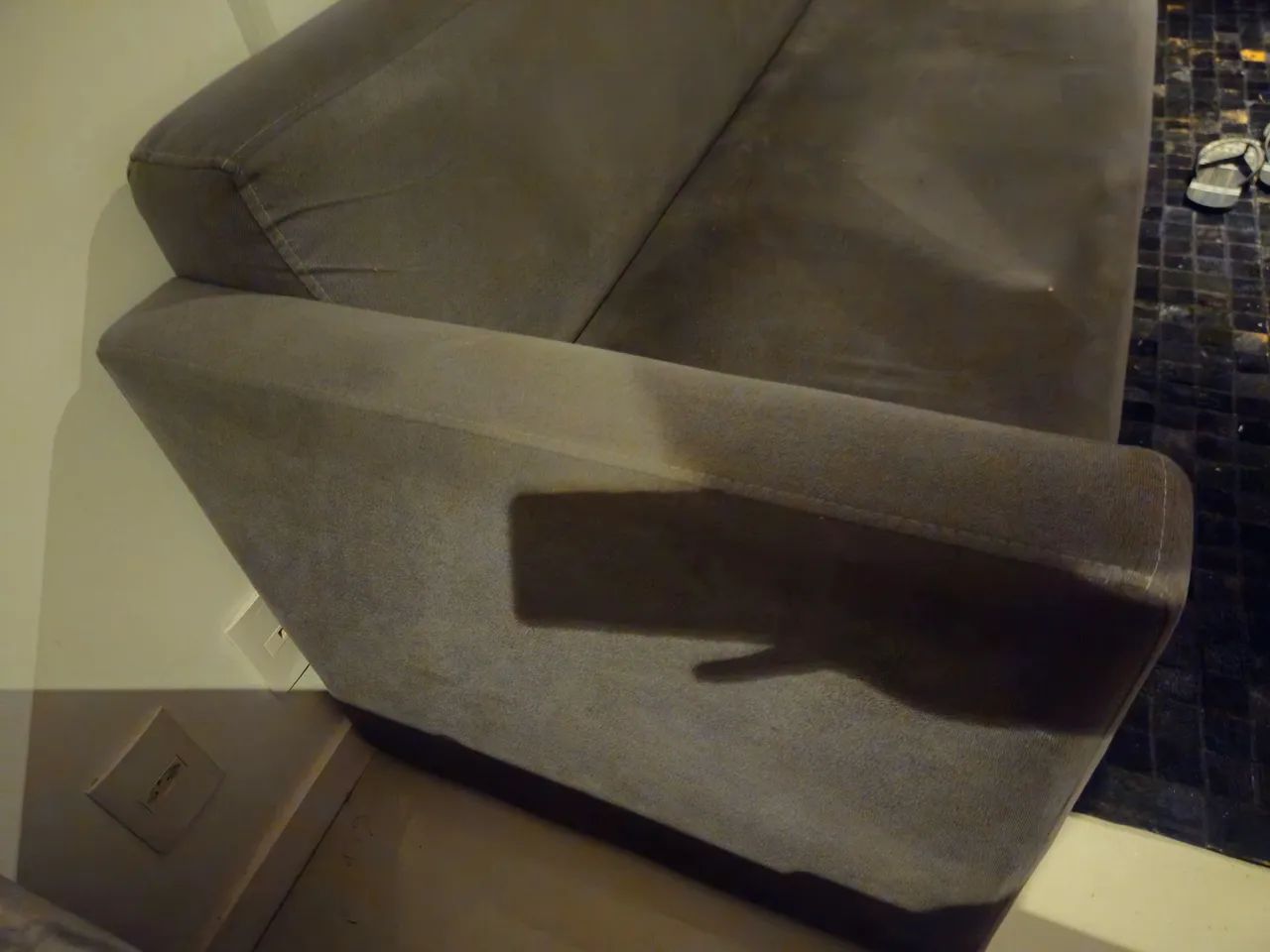 Sofá Tok Stok 100% Poliéster - Foto 2