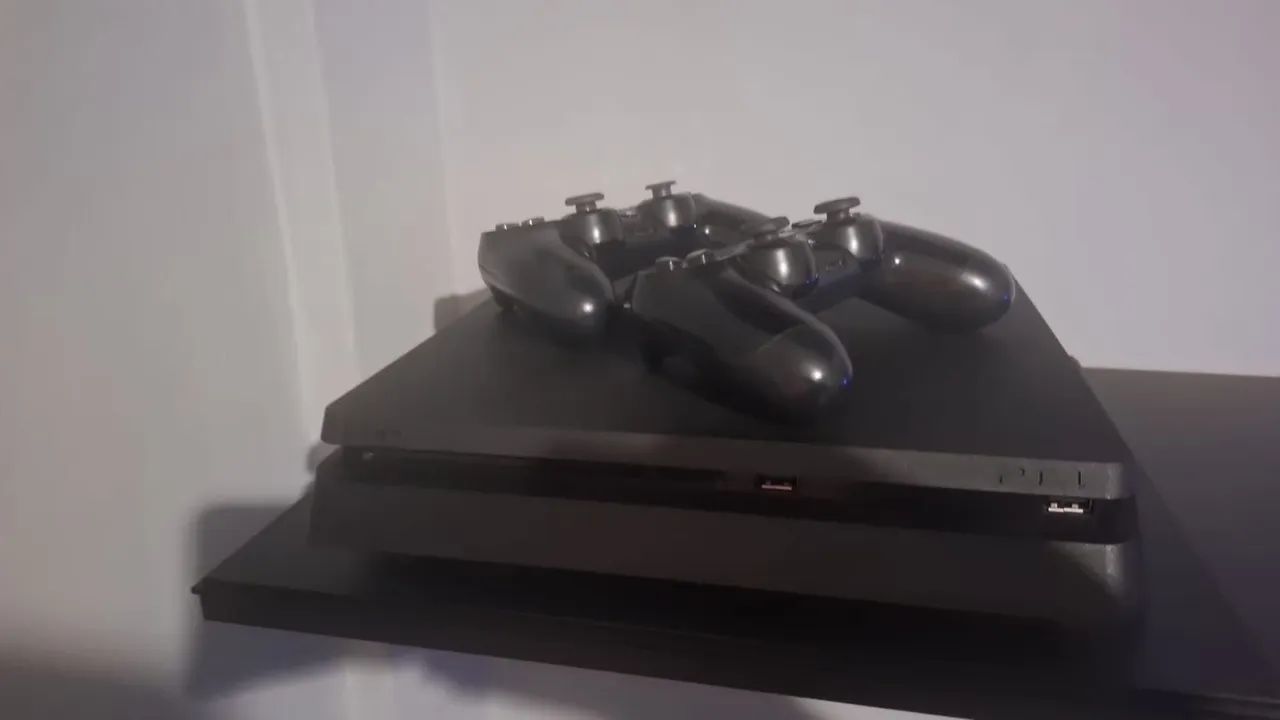 PS4 slim  - Foto 3