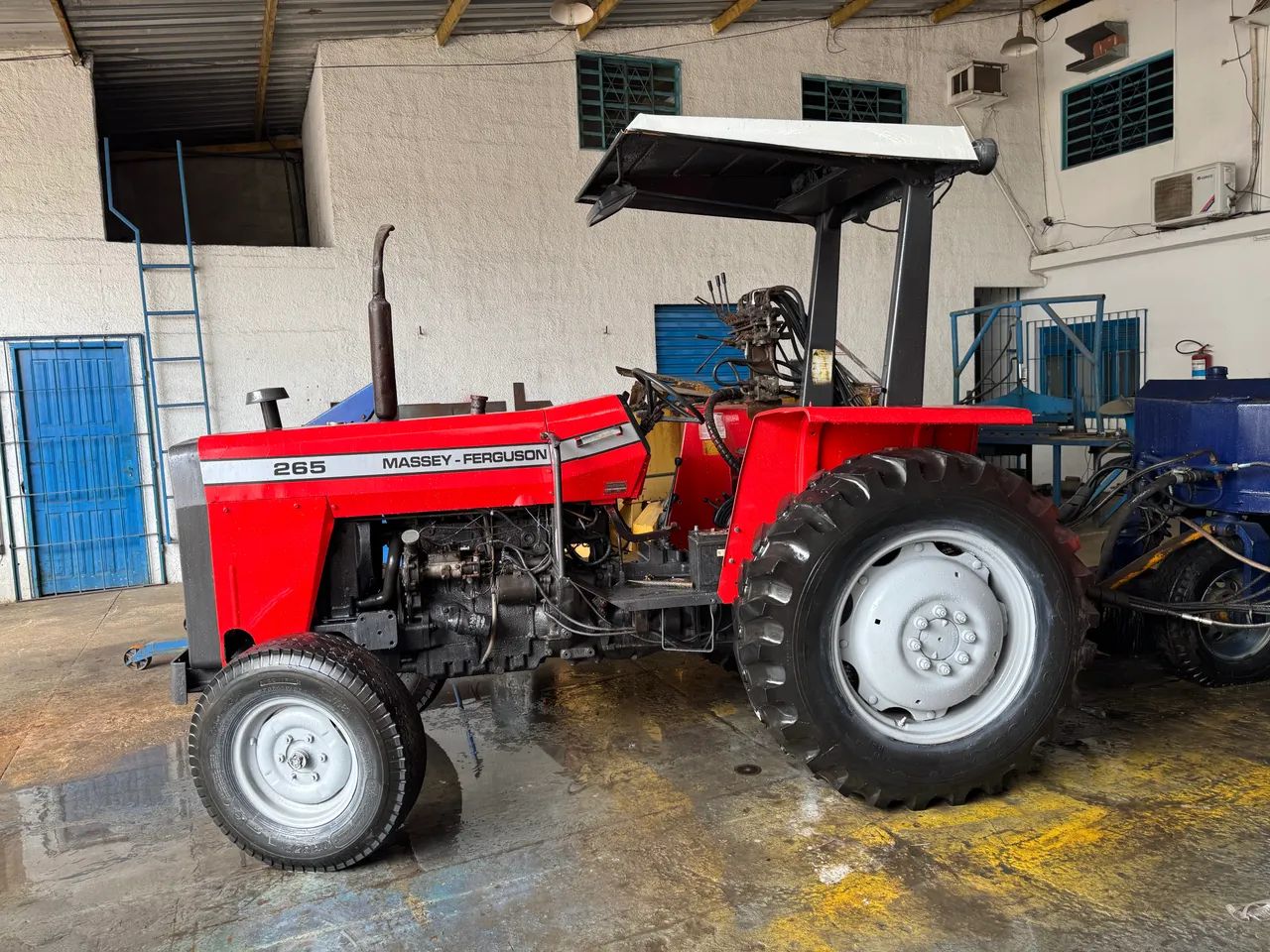 Trator Agrícola MF 265