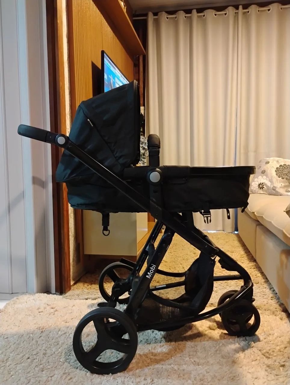 Carrinho de bebê com bebê conforto e base para carro - Foto 4