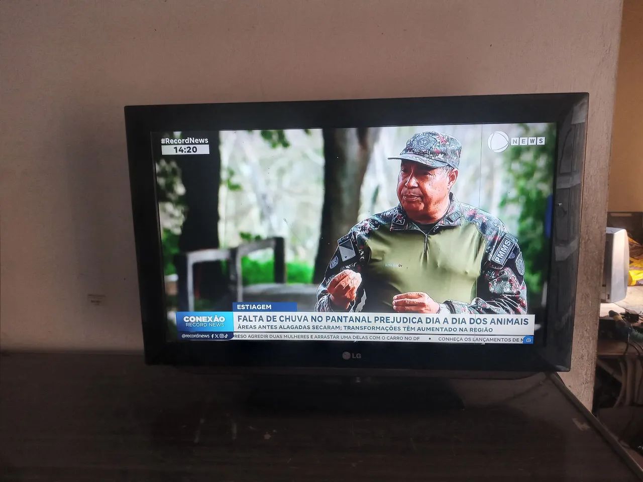 Tv Lg Smart "32" Polegadas - Foto 2