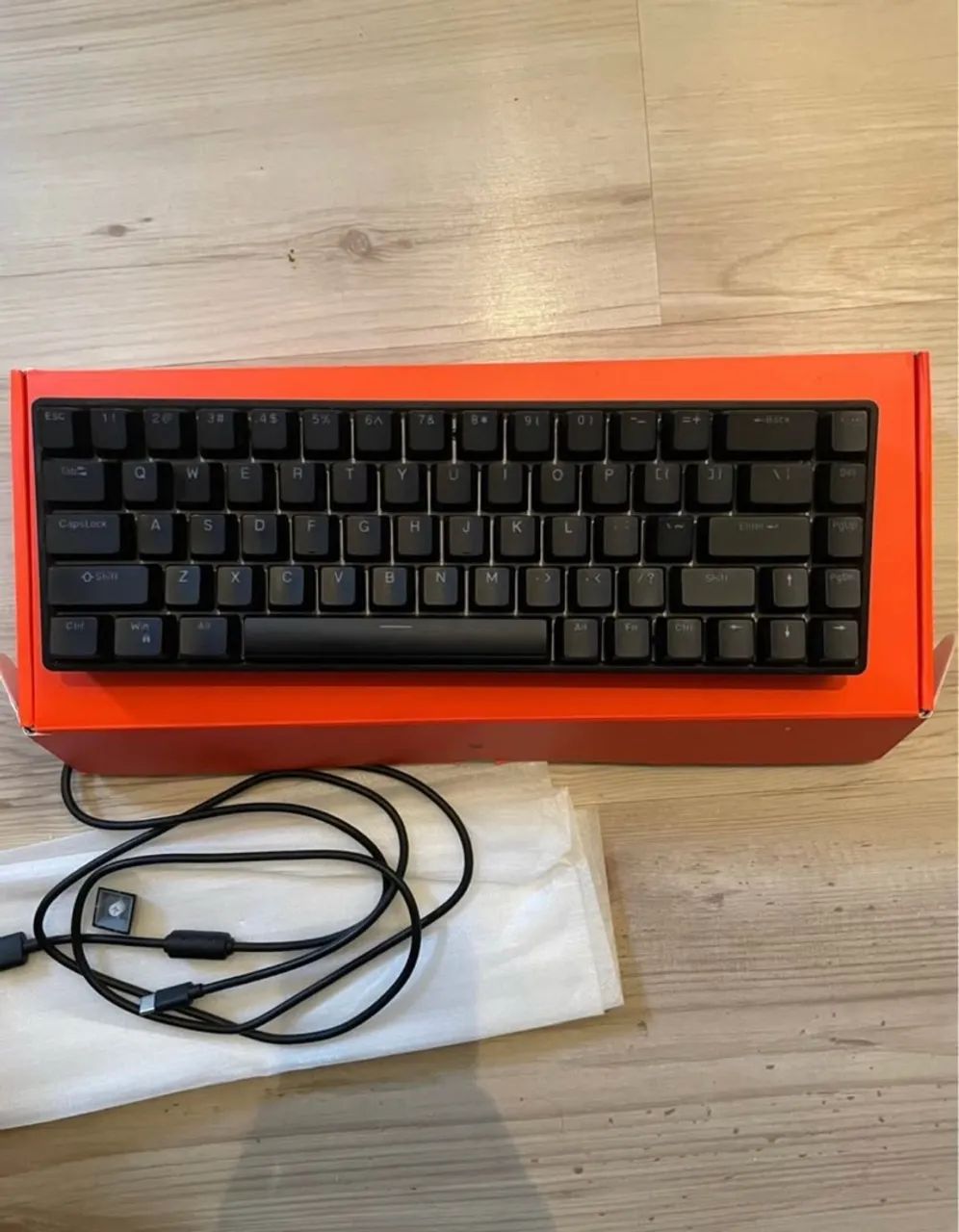 Teclado Magnético Raven 68