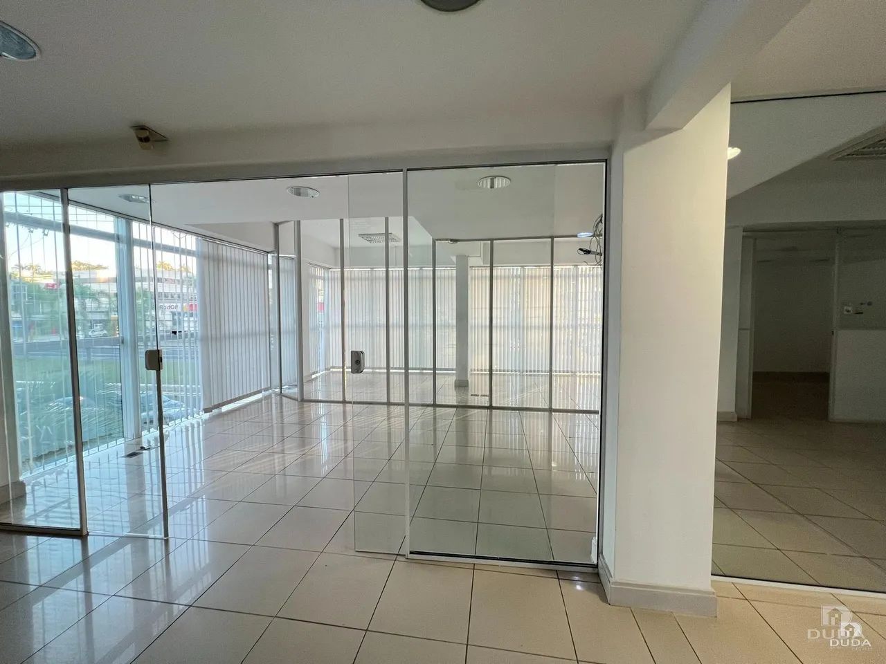 SALA AÉREA NA AVENIDA PARA LOCAÇÃO - Foto 3