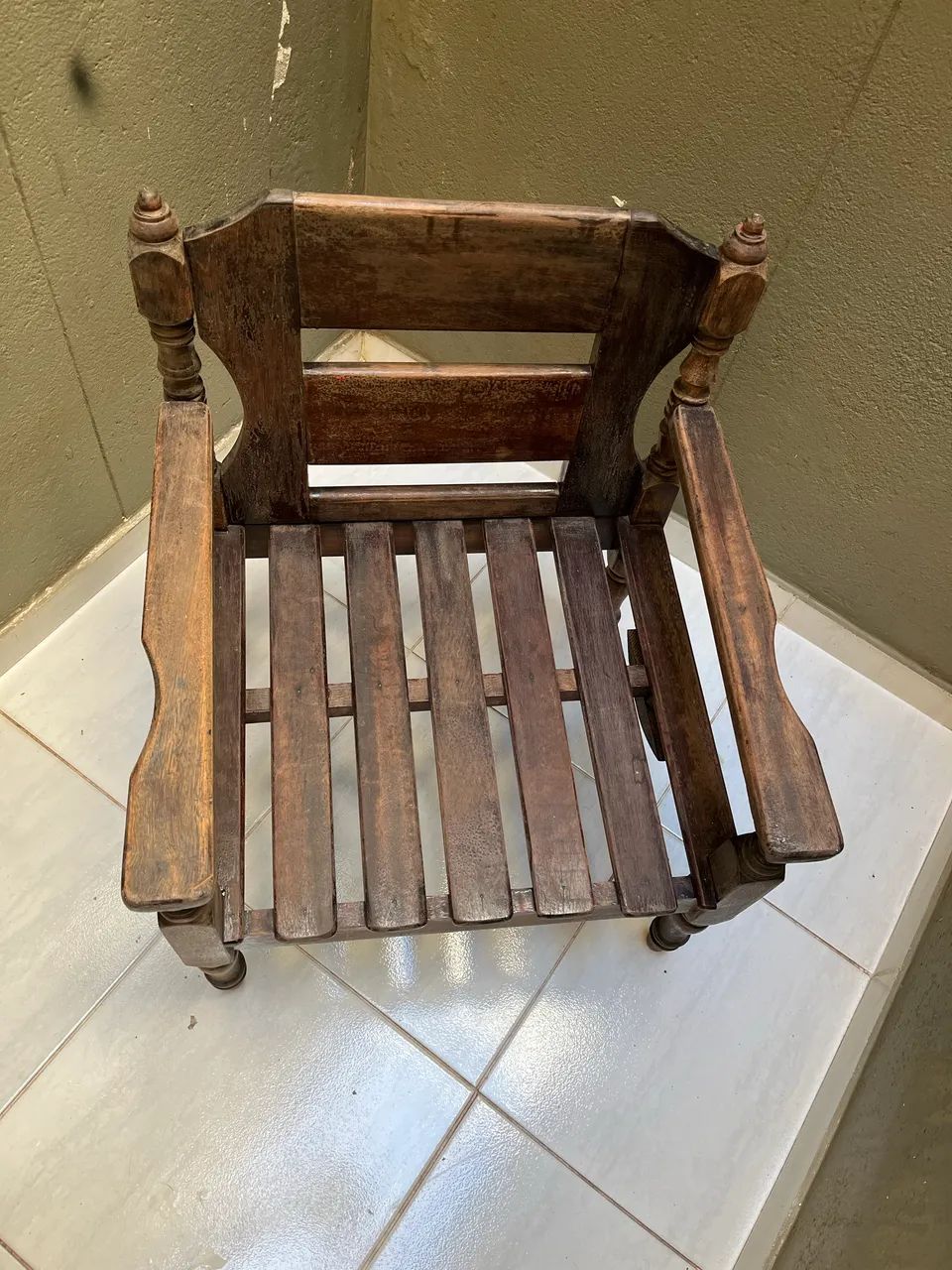 Poltronas rústicas de madeira 