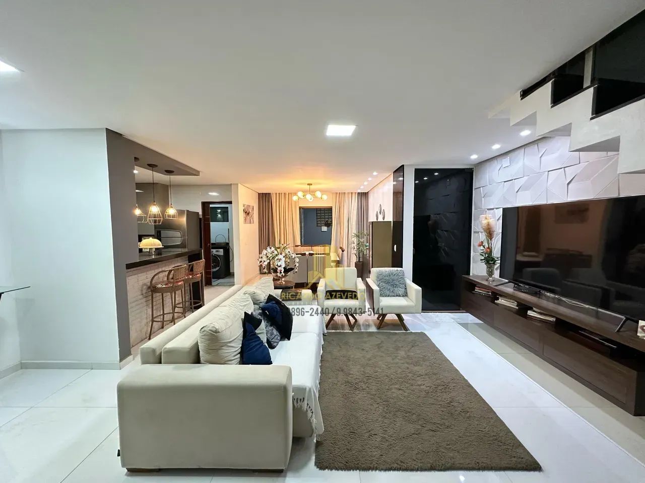 Casa com 04 quartos, piscina, varanda e 04 vagas, a venda, Alpha Jardins - Foto 4