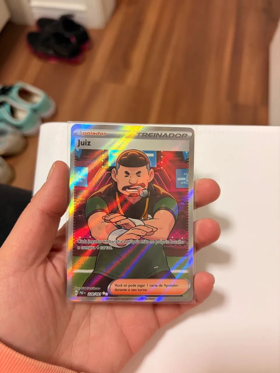 Athena da Equipe Rocket Full Art + Juiz + Brinde Pokémon TCG - Foto 2