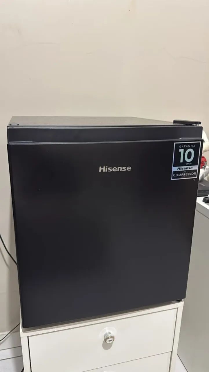 Frigobar Hisense 44L Preto 