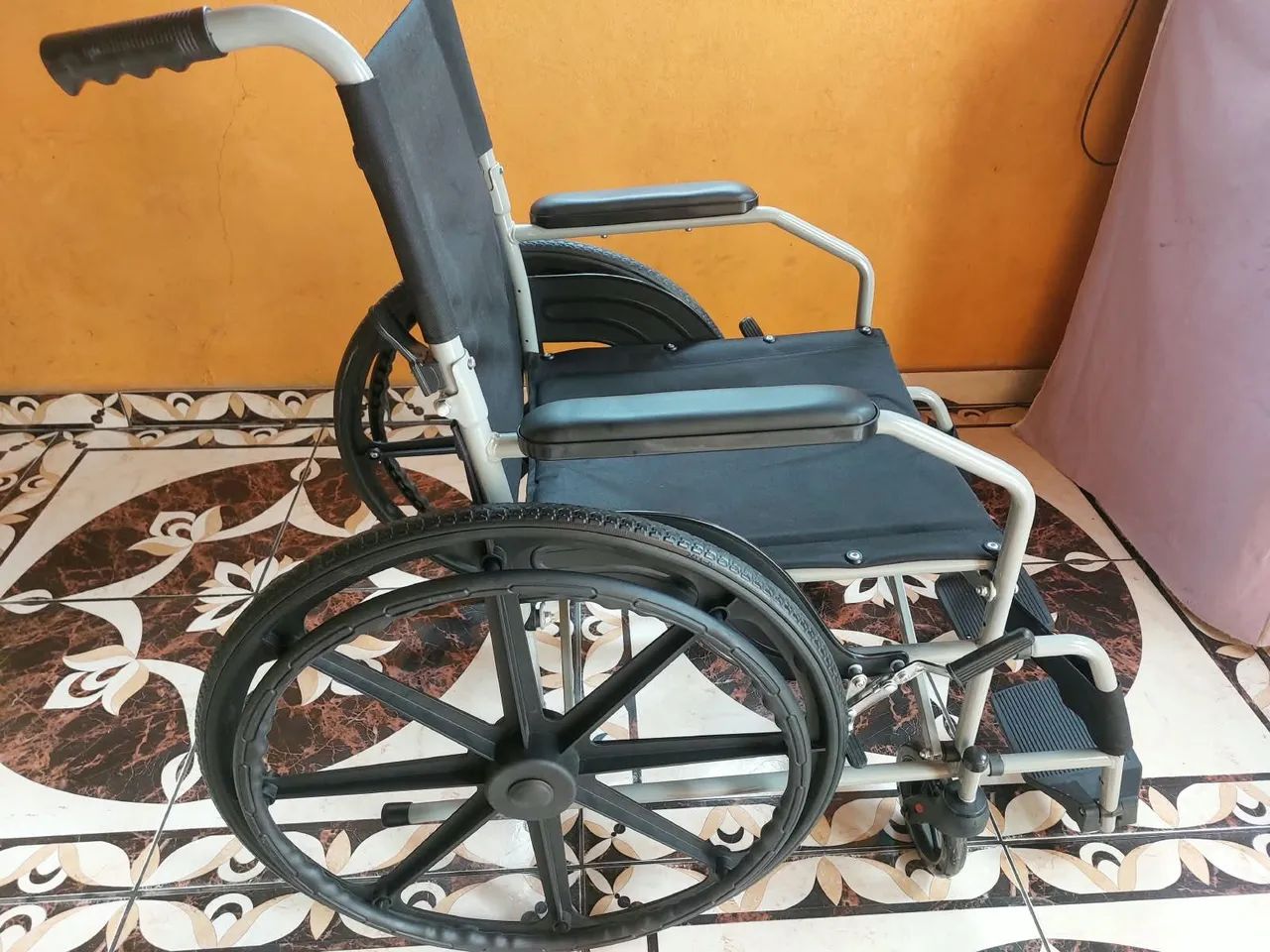 Cadeira de rodas  - Foto 3