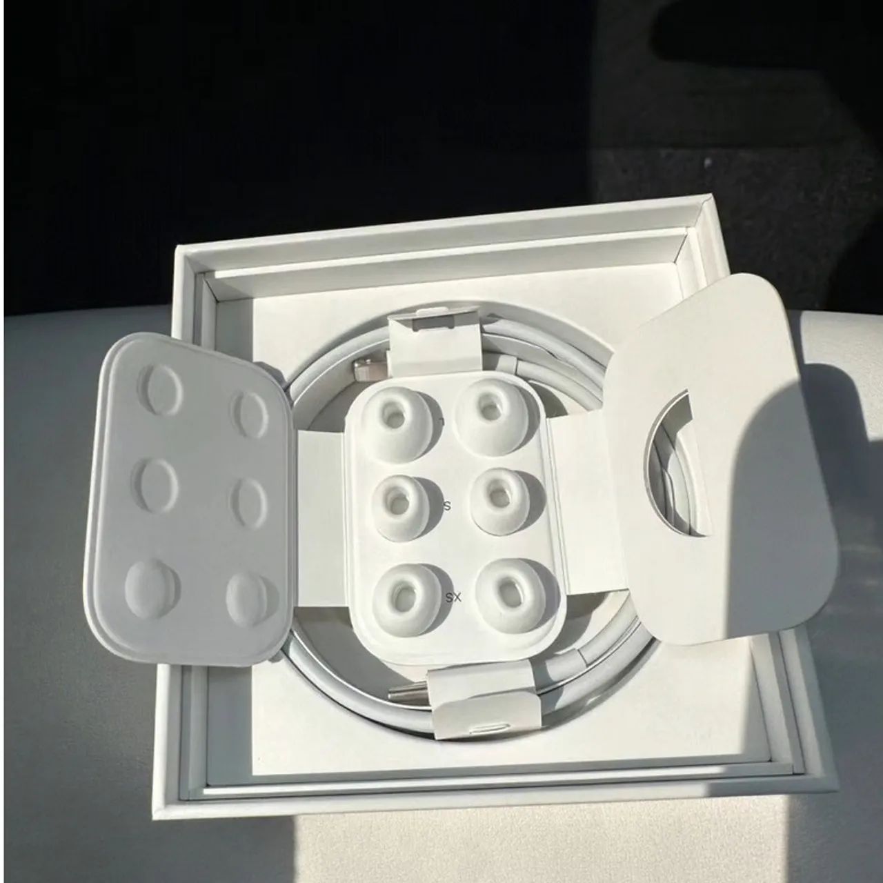 AirPods Pro 2 - Qualidade premium - Com cordinha de brinde - Fones