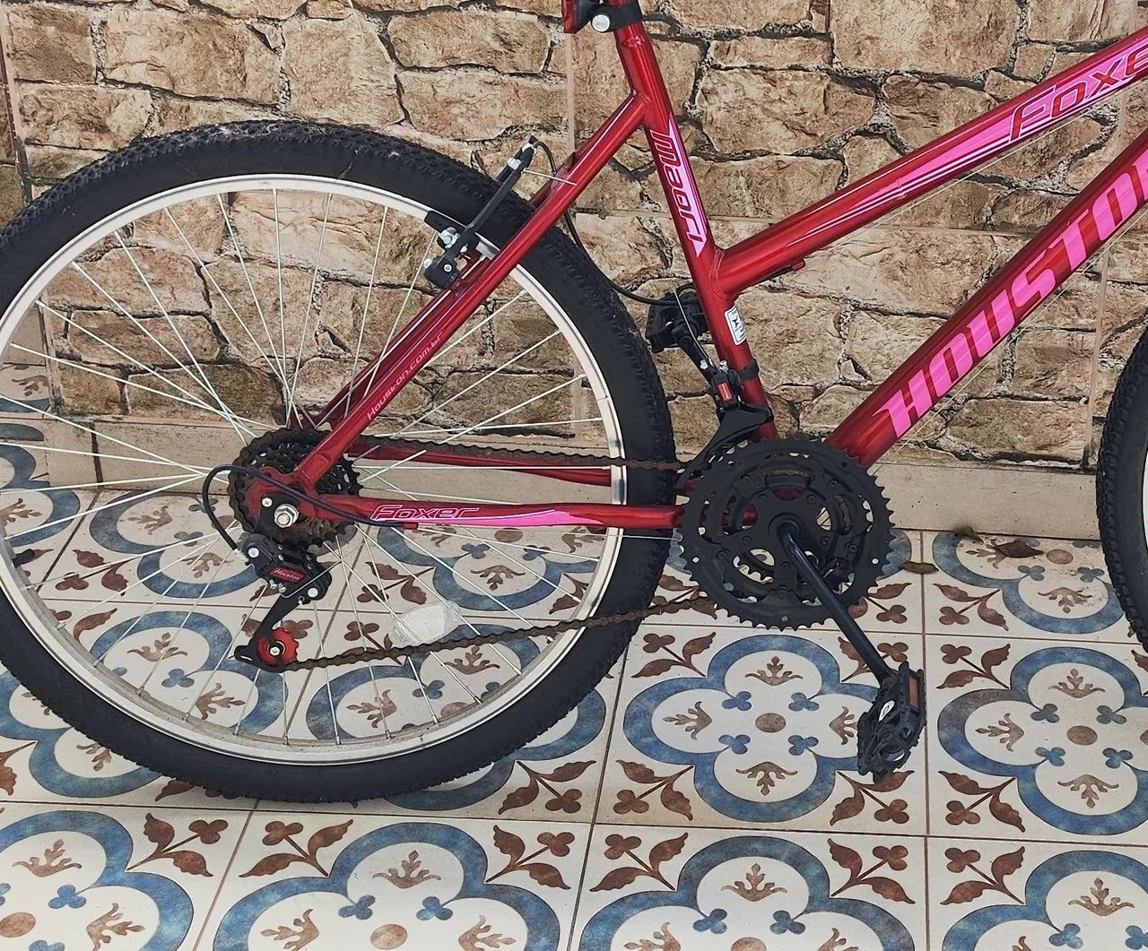 Bicicleta praticamente nova com marchas - Foto 4