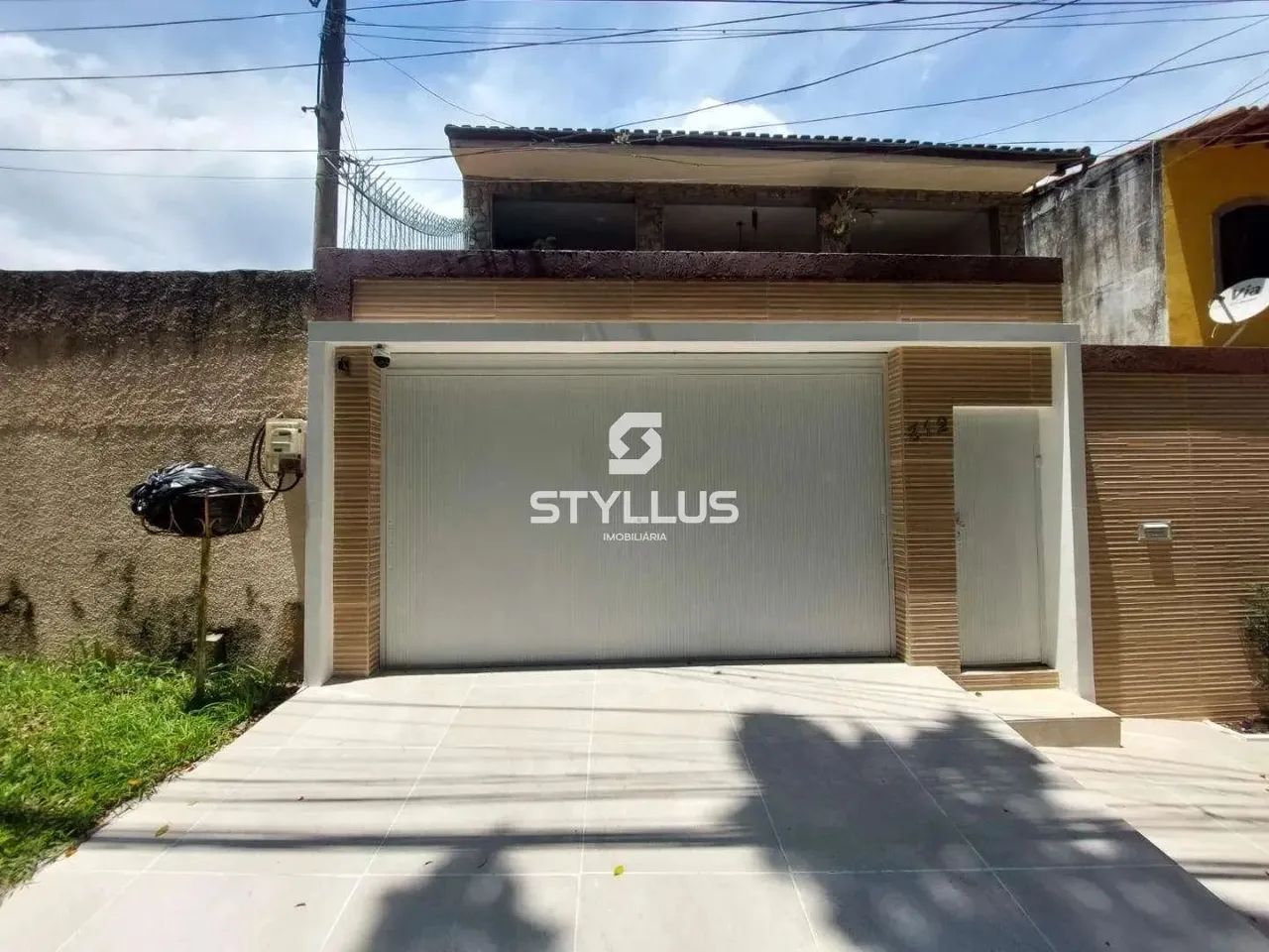 Condominio em Rua Mário Miranda - 240m² (Ref: CA5039)