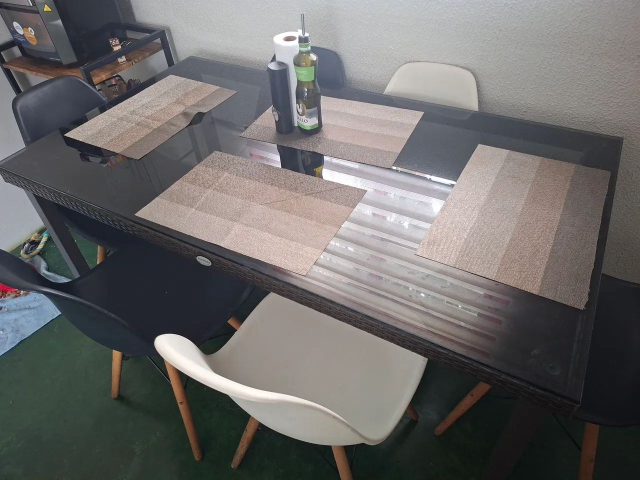 Mesa seis lugares com cadeiras Eiffel - Foto 5