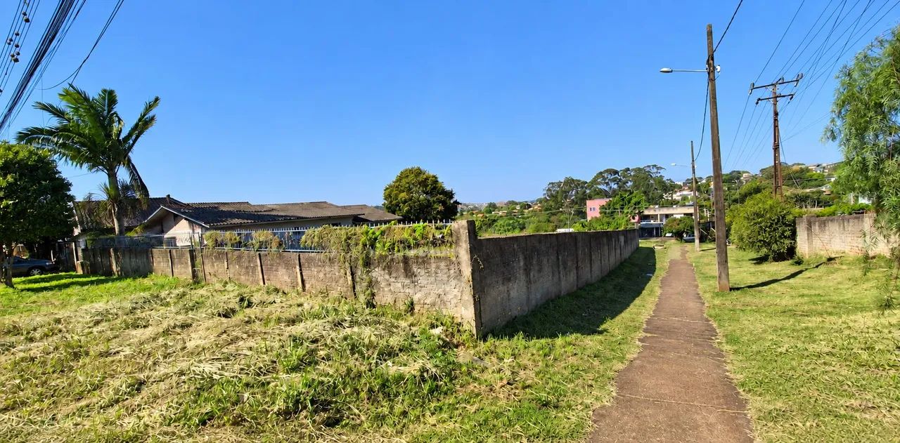 Amplo Terreno a Venda 
