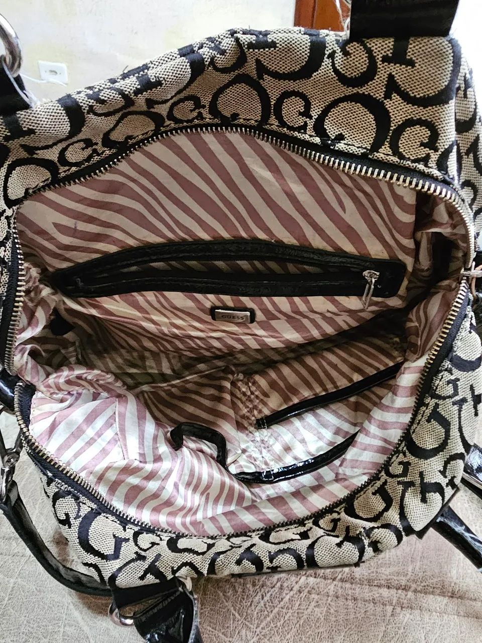 Bolsa de ombro marca guess. - Foto 3