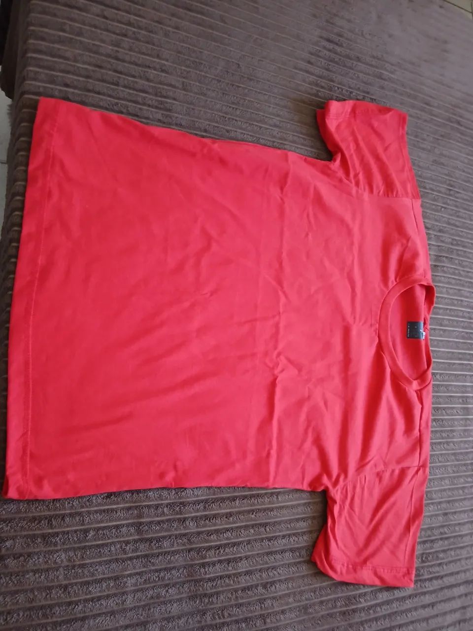 Camiseta vermelha  - Foto 2