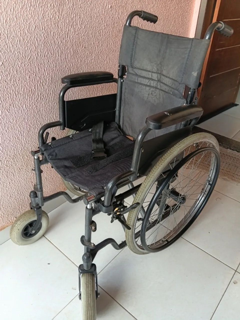 Cadeira de Rodas  - Foto 2