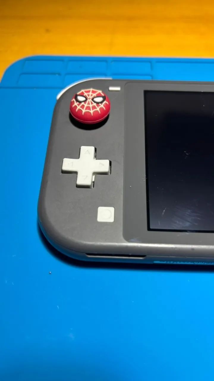 Nintendo Switch Lite Cinza Desbloqueado - Consoles de Vídeo Game