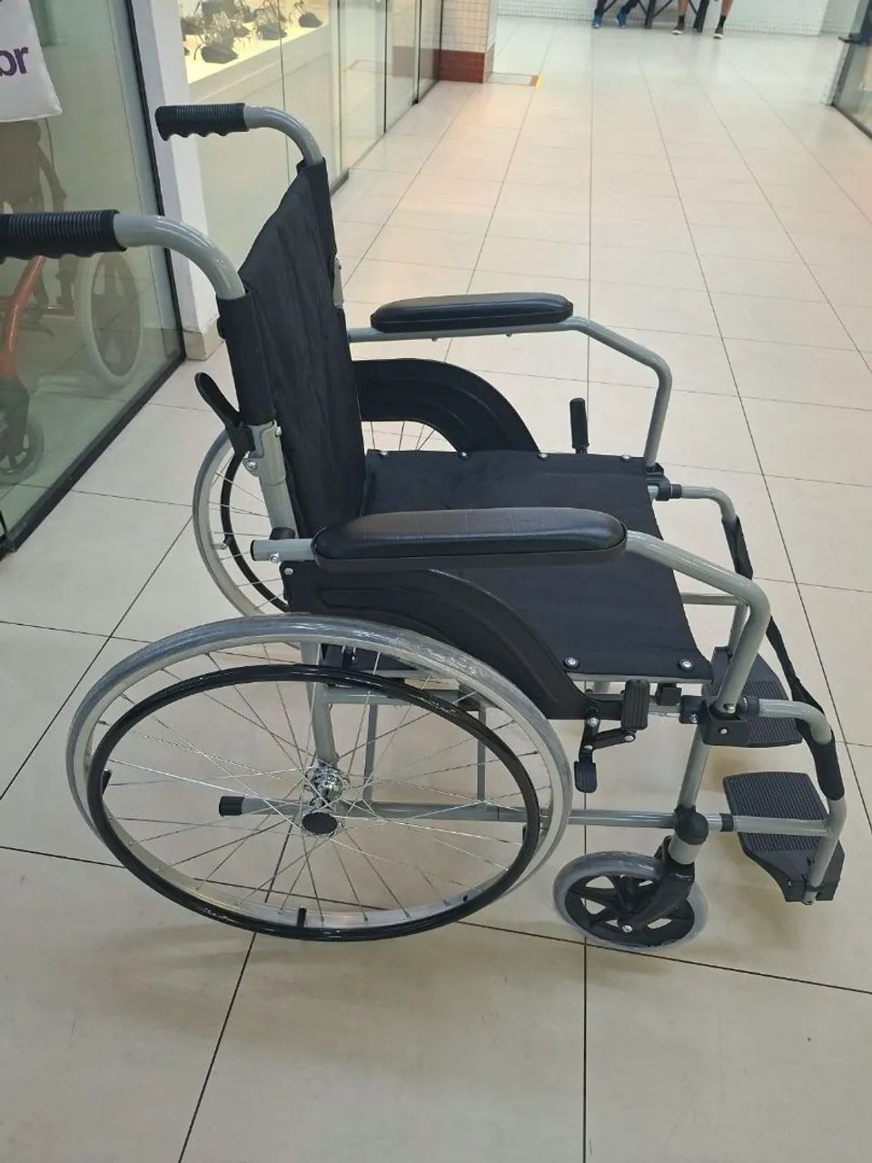 Cadeira de rodas até 120kg - Foto 5