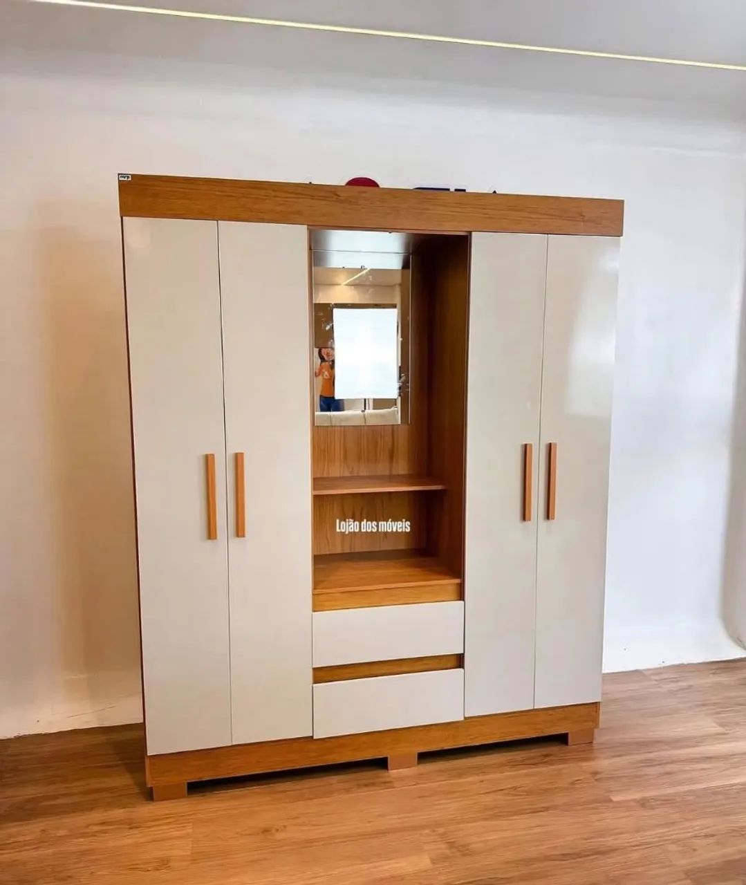 Guarda roupa casal com espelho 