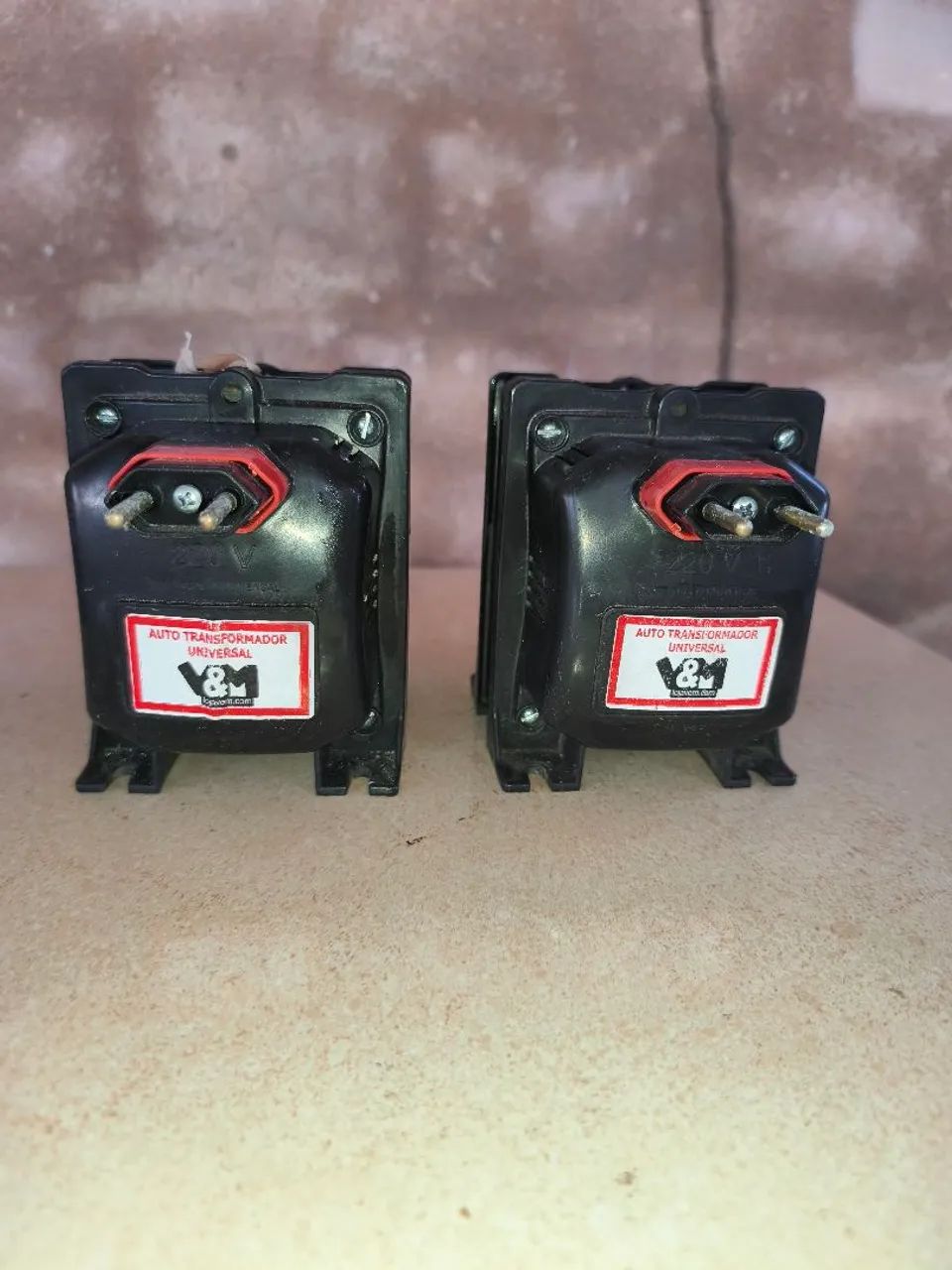 2 Auto transformador de 3000va