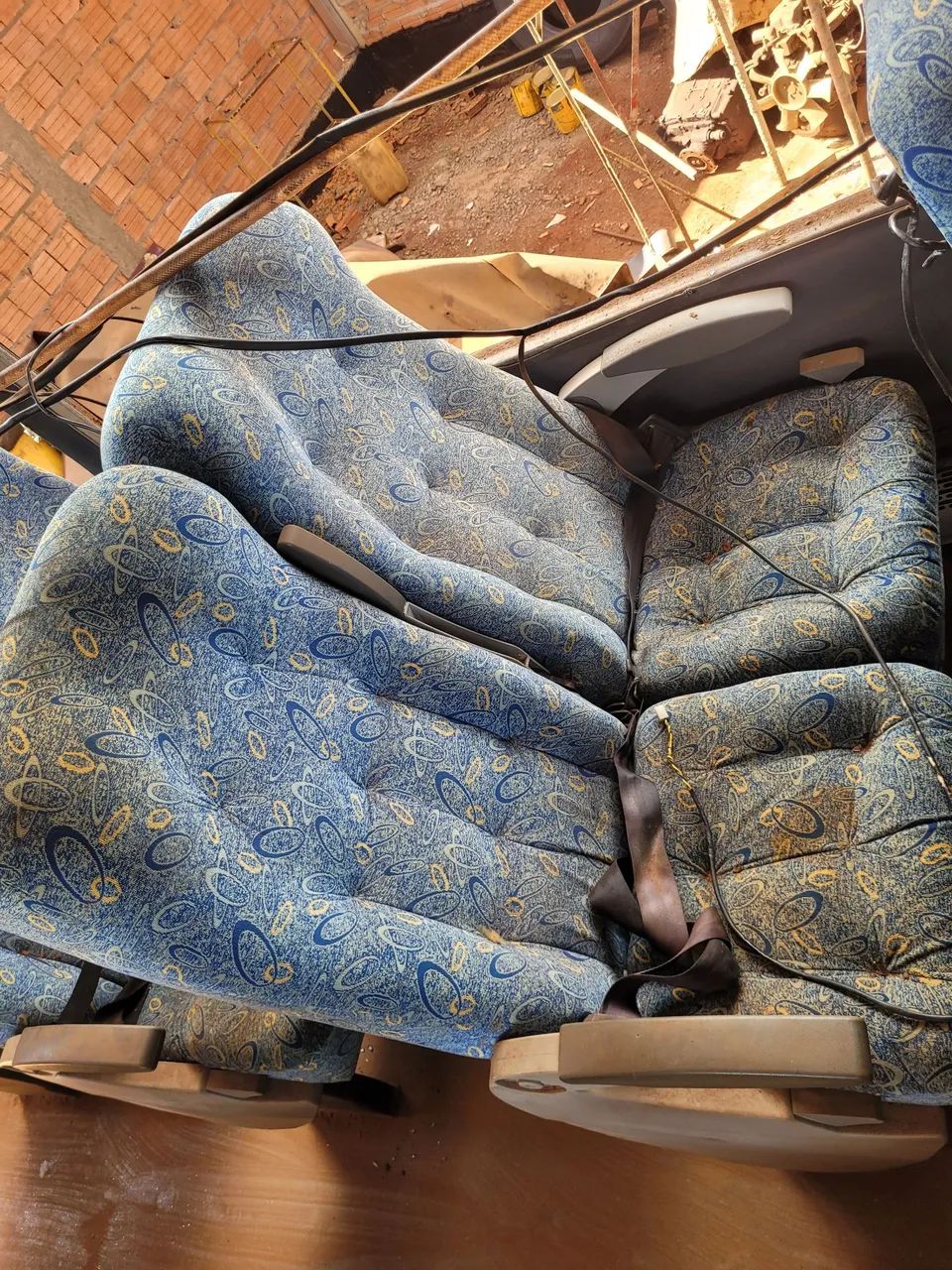 Vendo bancos do ônibus de viagem  - Foto 2