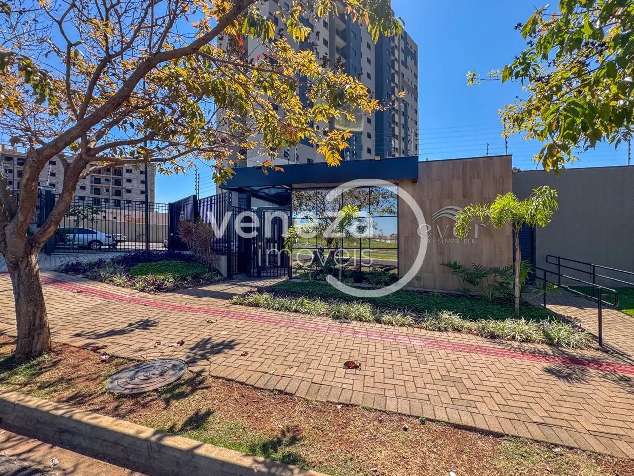 Apartamento à venda no Edifício Ever, região Norte de Londrina