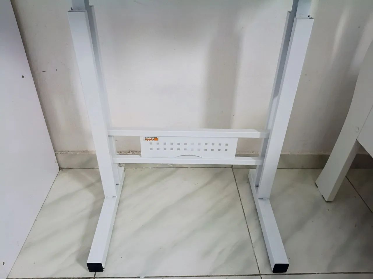 Bancada MDF Com Base de Ferro e Altura Regulável  - Foto 2