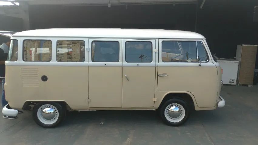 Volkswagen Kombi Standard/ Luxo/ Serie Prata 1989