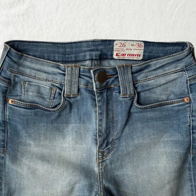  Calça Carmim Jeans Forever com detalhes em costura - Foto 3