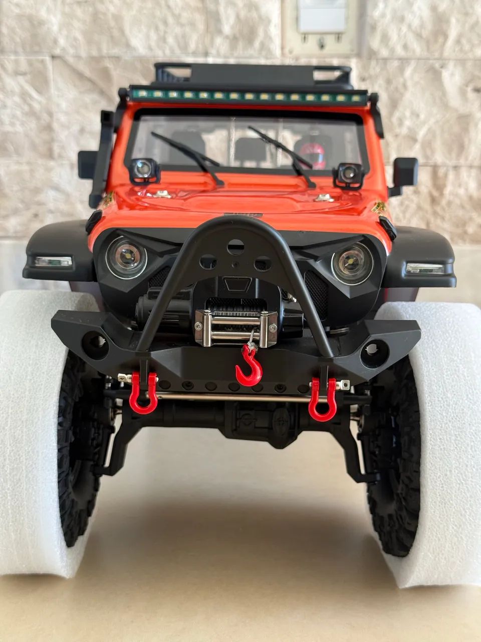Automodelo WLTOYS Climbing Jeep Crawler 1/10 - Foto 4