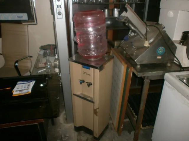 bebedor de água de galão - com motor compressor - Foto 5