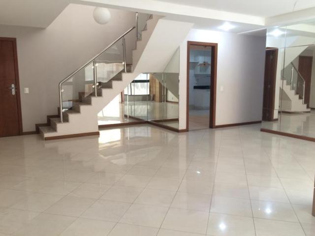 Vendo cobertura duplex de 5 quartos na Praia da Costa, Vila Velha - ES.