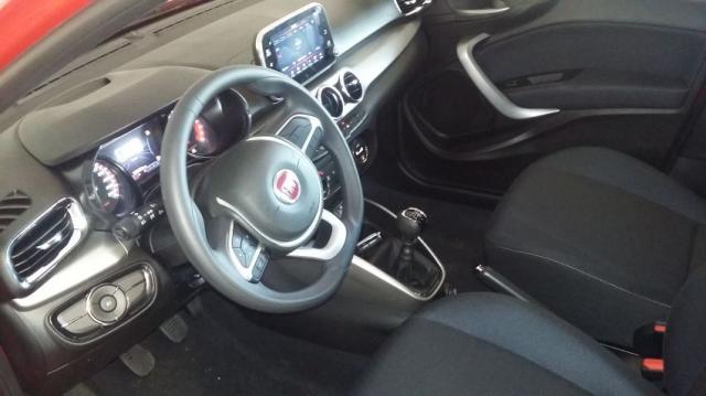 Fiat Argo PRECISION 1.8 Manual - Foto 8