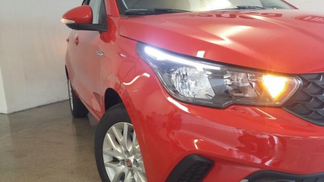 Fiat Argo PRECISION 1.8 Manual - Foto 3
