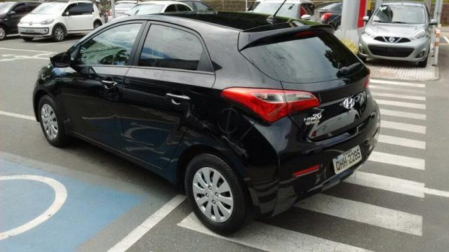 HYUNDAI IMP HB20 COMFORT PLUS 1.6 16V FLEX Preto 2015/2015 - Foto 3