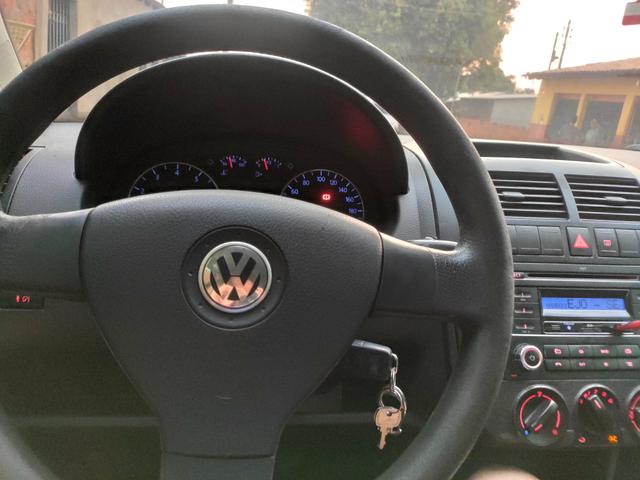 Vendo polo sedan 2010 preto - Foto 2